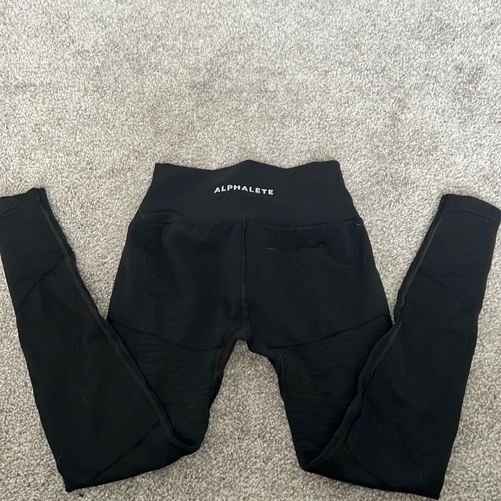 Alphalete small leggings like new.